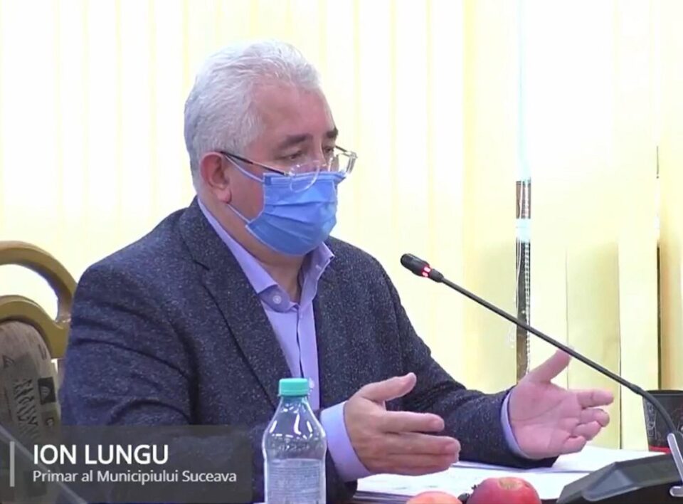 Primarul Sucevei a explicat că abonamentele gratuite pentru elevi se plătesc de fapt de la bugetul local, încât nu pot fi acordate și celor din alte localități