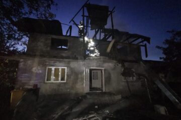 Casa incendiată