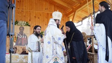 Maica stareta Sotiria, binecuvantata de PS Damaschin Dorneanul Foto Ema Motrescu