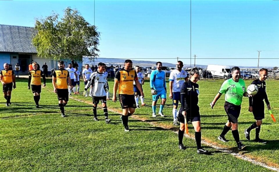 Partida Viitorul Veresti - Releul Mihoveni s-a incheiat nedecis. Foto Adrian Pop