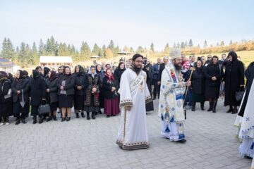 Slujbă de instalare a stareței Schitului „Maica Domnului Grabnic Ascultătoare” din Vicovu de Jos Foto Ema Motrescu