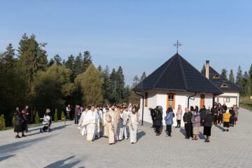 Slujbă de instalare a stareței Schitului „Maica Domnului Grabnic Ascultătoare” din Vicovu de Jos Foto Ema Motrescu