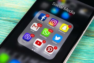 Aplicațiile de social media de la Facebook au picat luni seară