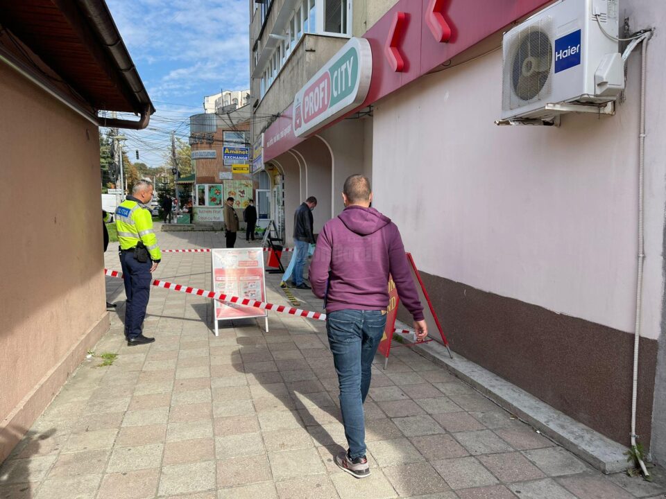 A căzut secerat în fața magazinului Profi și a murit