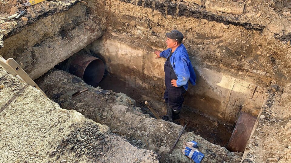 Fisura din conducta de termoficare s-a produs în zona Belvedere, fiind necesara înlocuirea ei parțială