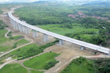 Viaduct de 300 de metri, peste calea ferată, propus pe ruta alternativa Suceava - Botosani