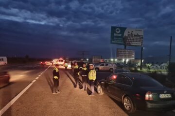Pirații din transportul internațional de persoane, opriți în trafic