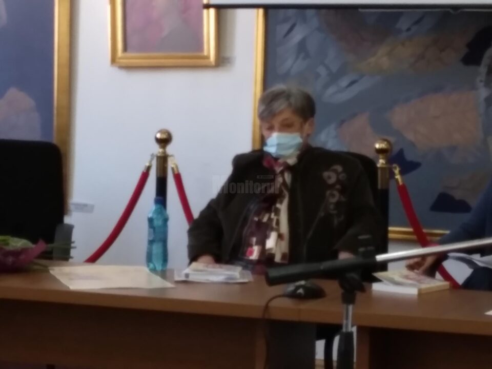 Scriitoarea Cornelia Petrescu