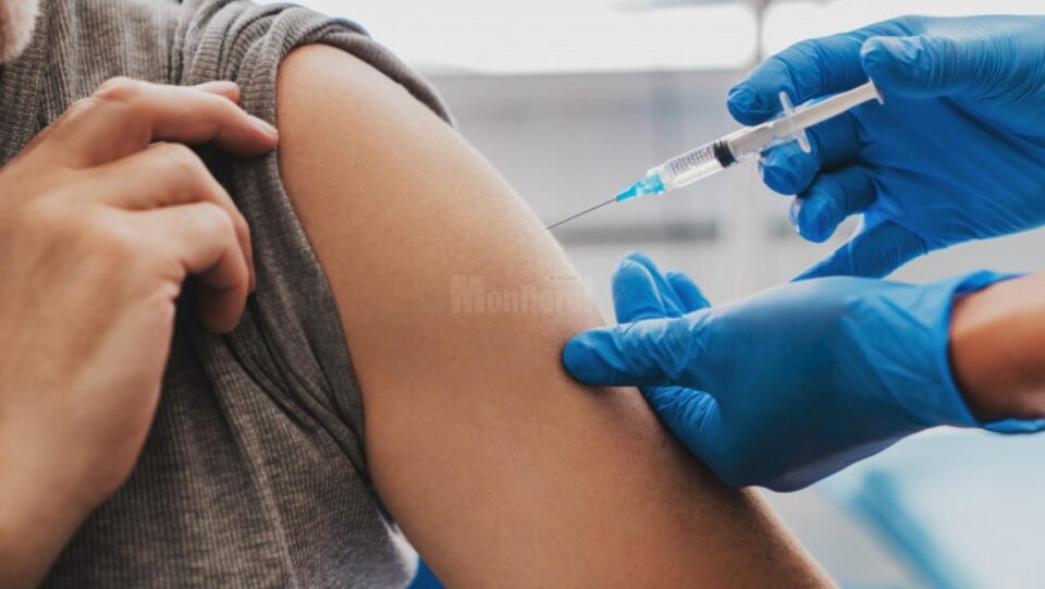Aproape 85% dintre inspectorii școlari suceveni s-au vaccinat