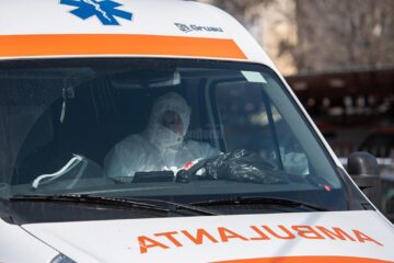 Membrii familiei au sunat la 112 pentru a cere ajutorul unui echipaj medical