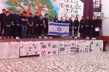 Ziua Holocaustului, marcată de elevii și profesorii de la Liceul Tehnologic Cajvana