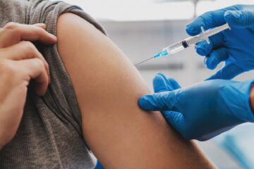 Aproape 85 la sută dintre inspectorii școlari suceveni s-au vaccinat
