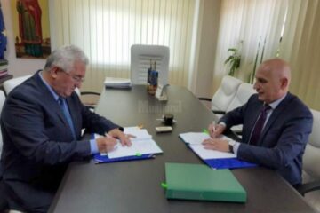 Semnarea contractului pentru „Construire corp clădire cu săli de clasă și laboratoare pentru gimnaziu” la Colegiul Național “Petru Rareș”