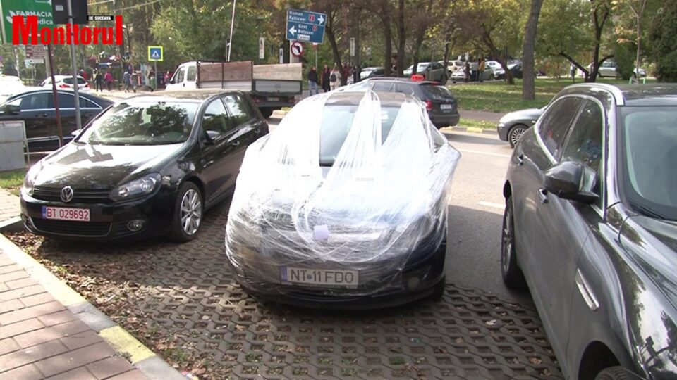 Mașina înfoliată