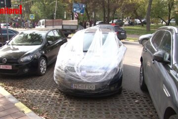 Mașina înfoliată