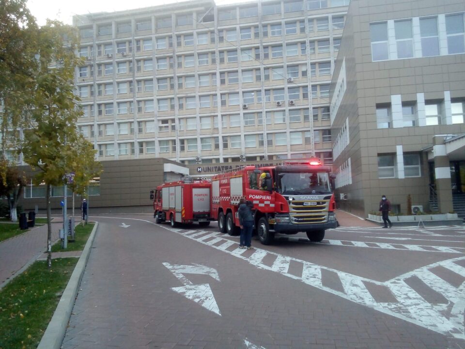 Pacienți evacuați după o alarmă de incendiu în Unitatea de Primiri Urgențe a spitalului din Suceava