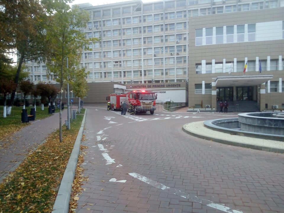 Pacienți evacuați după o alarmă de incendiu în Unitatea de Primiri Urgențe a spitalului din Suceava