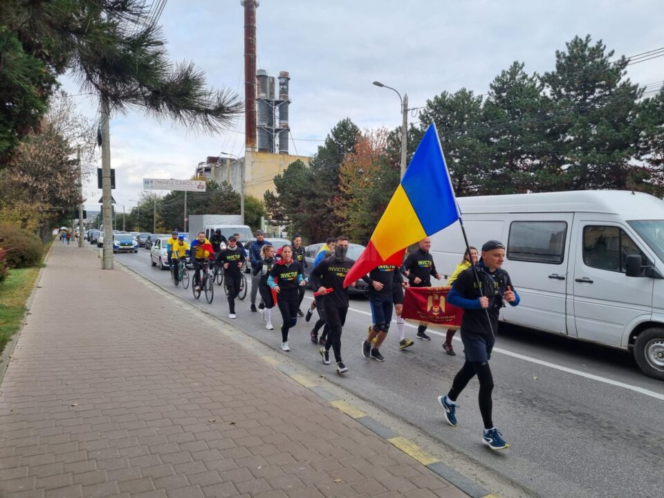 ”Ștafeta Veteranilor”, cu trasee de 3.800 de kilometri de alergare, a ajuns și la Suceava ”Ștafeta Veteranilor”, cu trasee de 3.800 de kilometri de alergare, a ajuns și la Suceava