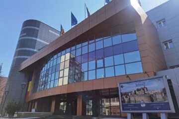 Primaria Suceava revine la programul de lucru în două schimburi, la doar cinci luni după ce a renunțat la el