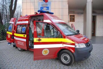 Ambulanța SMURD l-a preluat și l-a transportat la Spitalul Municipal Rădăuți
