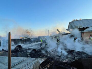 Un incendiu devastator a făcut prăpăd la Ilișești. Pagube de 160.000 de euro