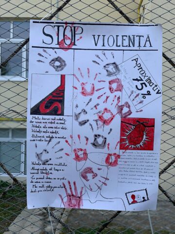 Zeci de elevi de la Colegiul de Artă Suceava au participat la proiectul educațional „Alege libertatea! Trafic de idei bune!”