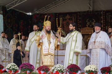 Veșmântul resfințirii pentru Biserica „Sfântul M. Mc. Dimitrie” – Deia, Protopopiatul Câmpulung Moldovenesc