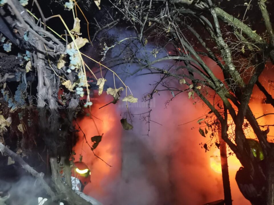 incendiu tolesti