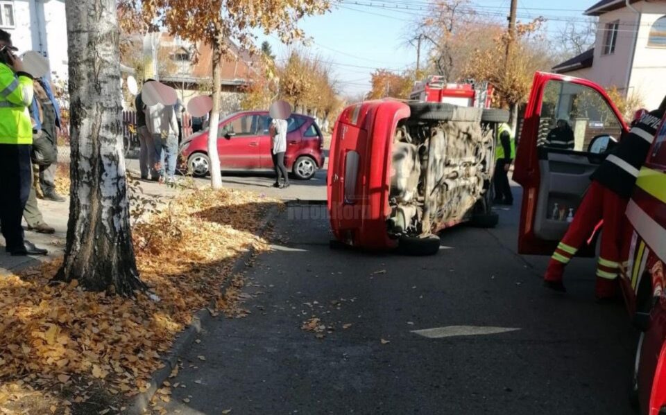 Doi oameni la spital, după un accident pe o stradă din Rădăuți