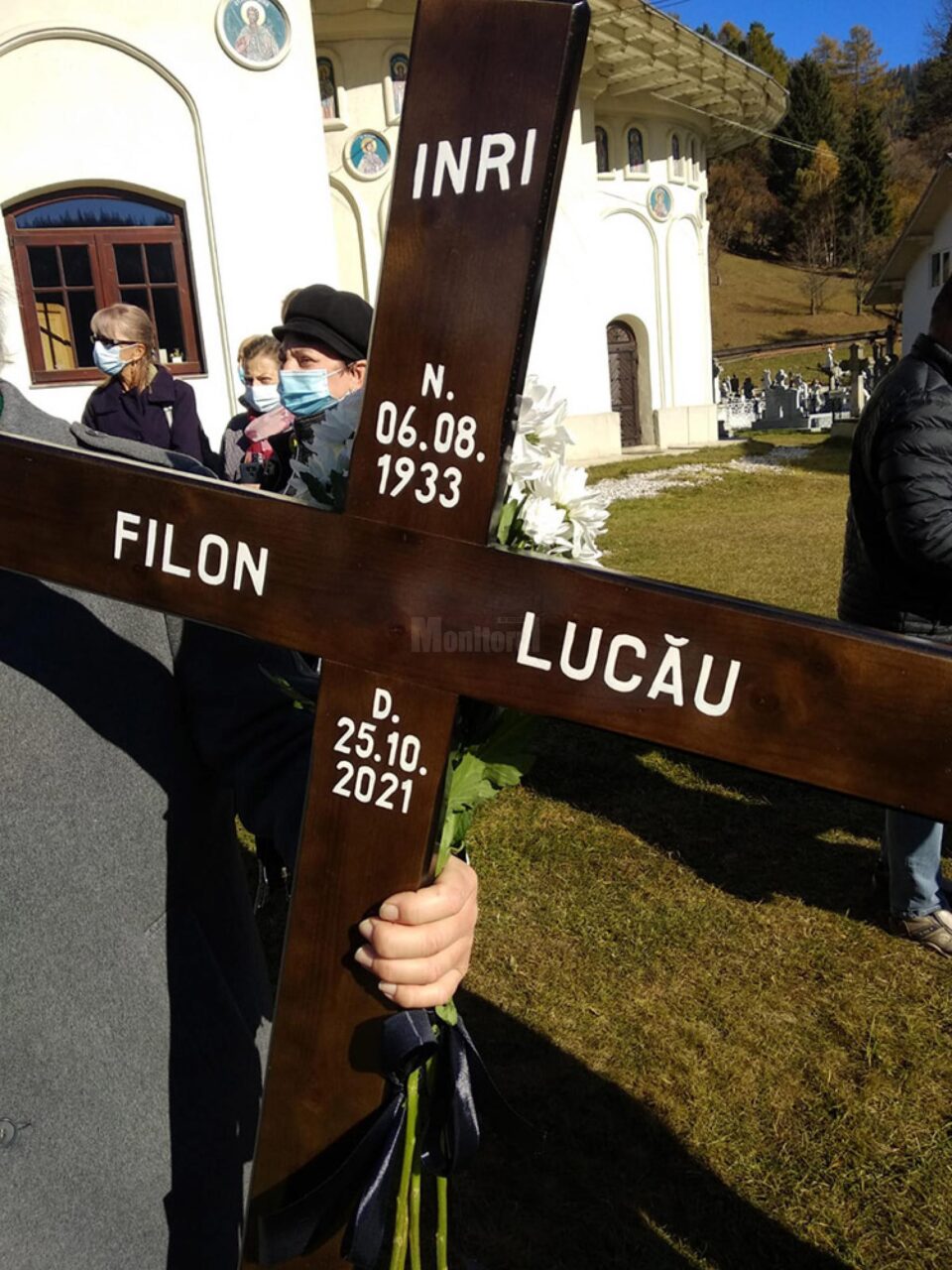 Rudele și cei apropiați i-au fost alături pe ultimul drum