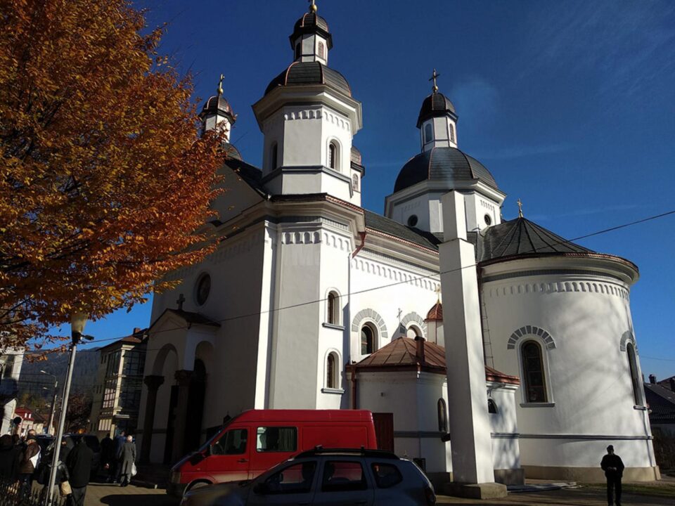 Rudele și cei apropiați i-au fost alături pe ultimul drum
