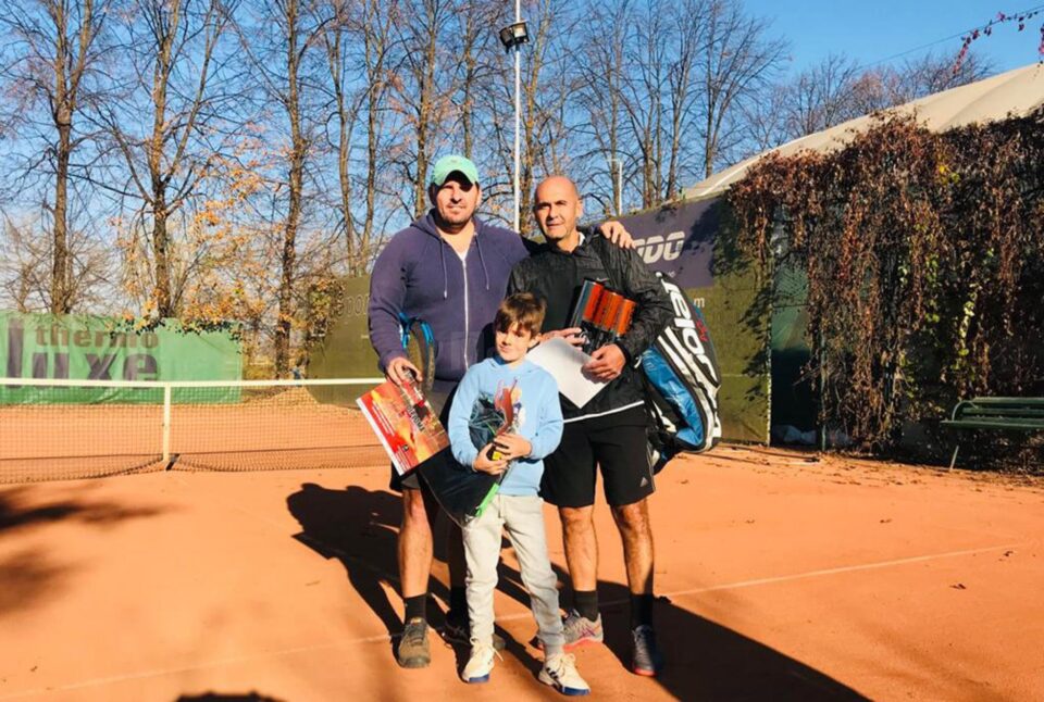 Mihai Tipu l-a avut pe fiul său, Roby, cel mai puternic susținător în duelul cu Cezar Ioja Mihai Tipu l-a avut pe fiul său, Roby, cel mai puternic susținător în duelul cu Cezar Ioja