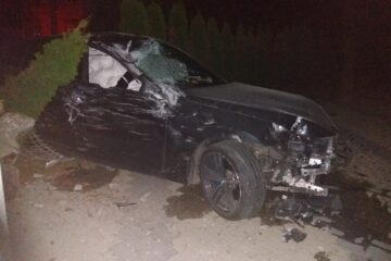 BMW-ul implicat în accidentul de la Vicovu de Jos