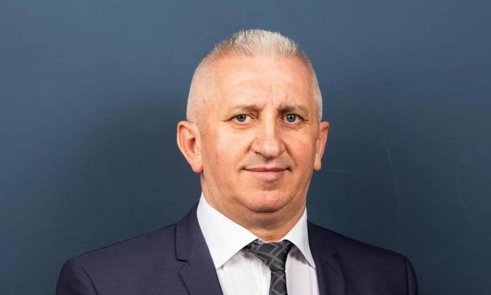Primarul orașului Vicovu de Sus, Vasile Iliuț