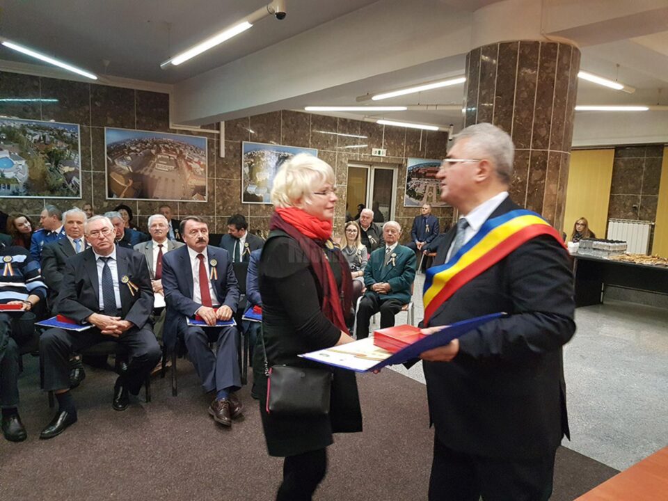 Ion Lungu propune acordarea titlului de „Cetățean de Onoare al Sucevei”, post -mortem, pentru Carmen Veronica Steiciuc Ion Lungu propune acordarea titlului de „Cetățean de Onoare al Sucevei”, post -mortem, pentru Carmen Veronica Steiciuc