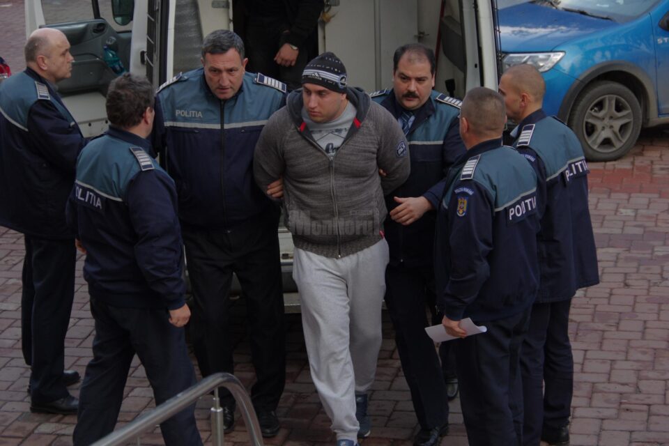Alexandru Hutuleac, individul care a lovit cu sabia in cap un politist