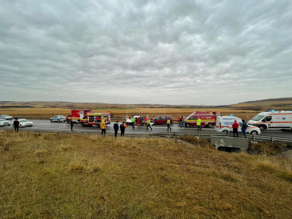 Accident cu patru răniți, la ieșirea din Stroiești spre Ilișești