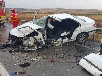 Accident cu patru răniți, la ieșirea din Stroiești spre Ilișești