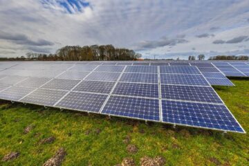 Primăria Suceava vrea să amenajeze un parc fotovoltaic de 30 de hectare
