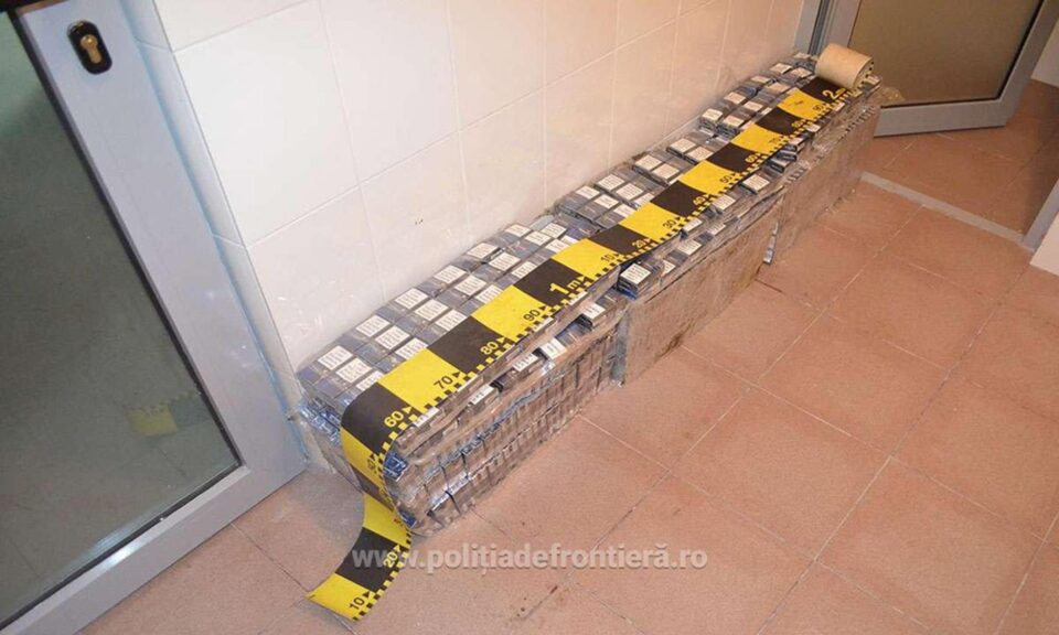 Țigări de contrabandă aduse din Ucraina cu drona