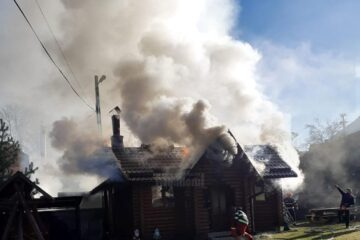 Incendiu la o anexă a Centrului de Recuperare Pojorâta