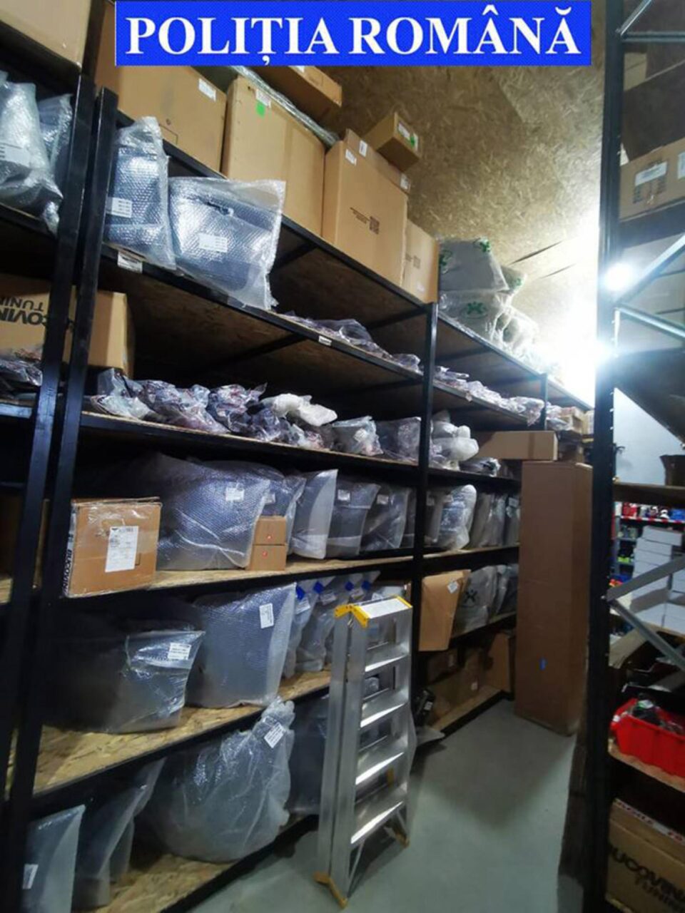 Piese de tuning în valoare de aproape 70.000 de euro, ridicate de la o firmă suceveană