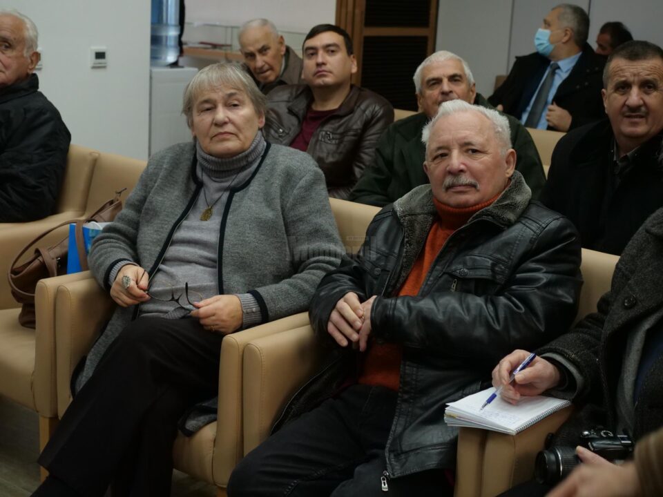 Criticul și istoricul Alexandrina Cernov și poetul Vasile Tărâțanu, prezenți la eveniment