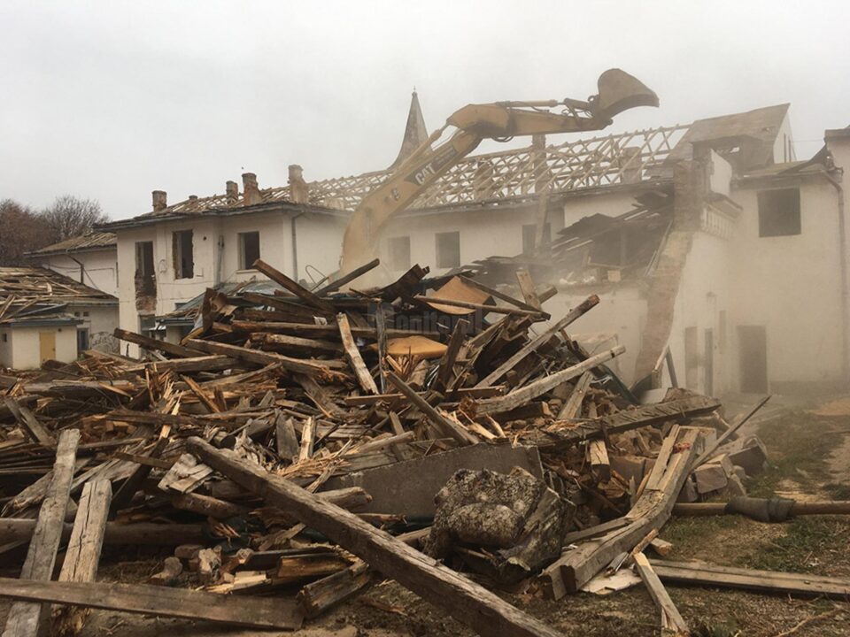 Lucrările de demolare vor dura trei zile