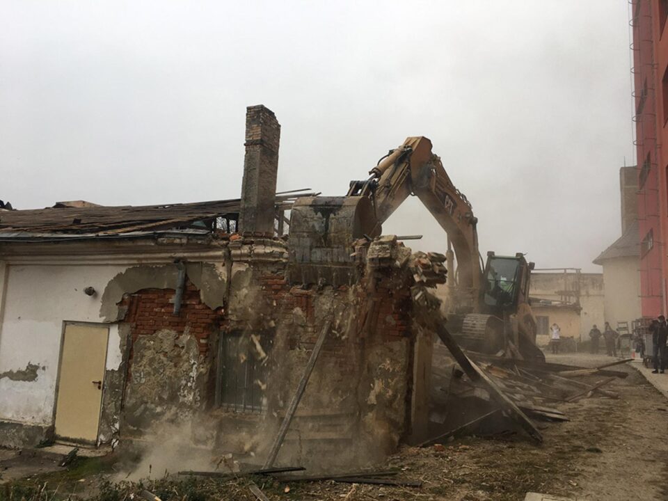 Lucrările de demolare vor dura trei zile