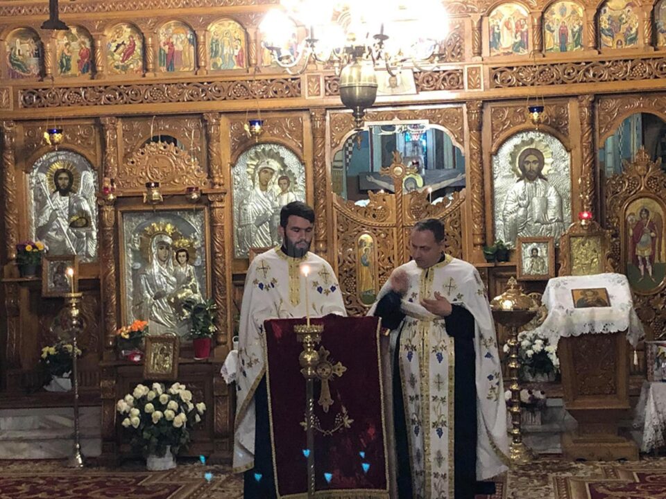 Prima slujbă interpretată în limbaj mimico-gestual dedicată comunității de surdomuți din municipiul Suceava, oficiată la Biserica „Sf. Vineri”