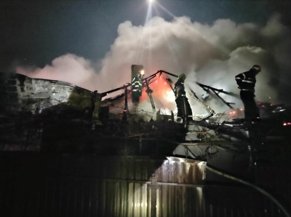 Un burlan izolat necorespunzător, cauza unui incendiu devastator