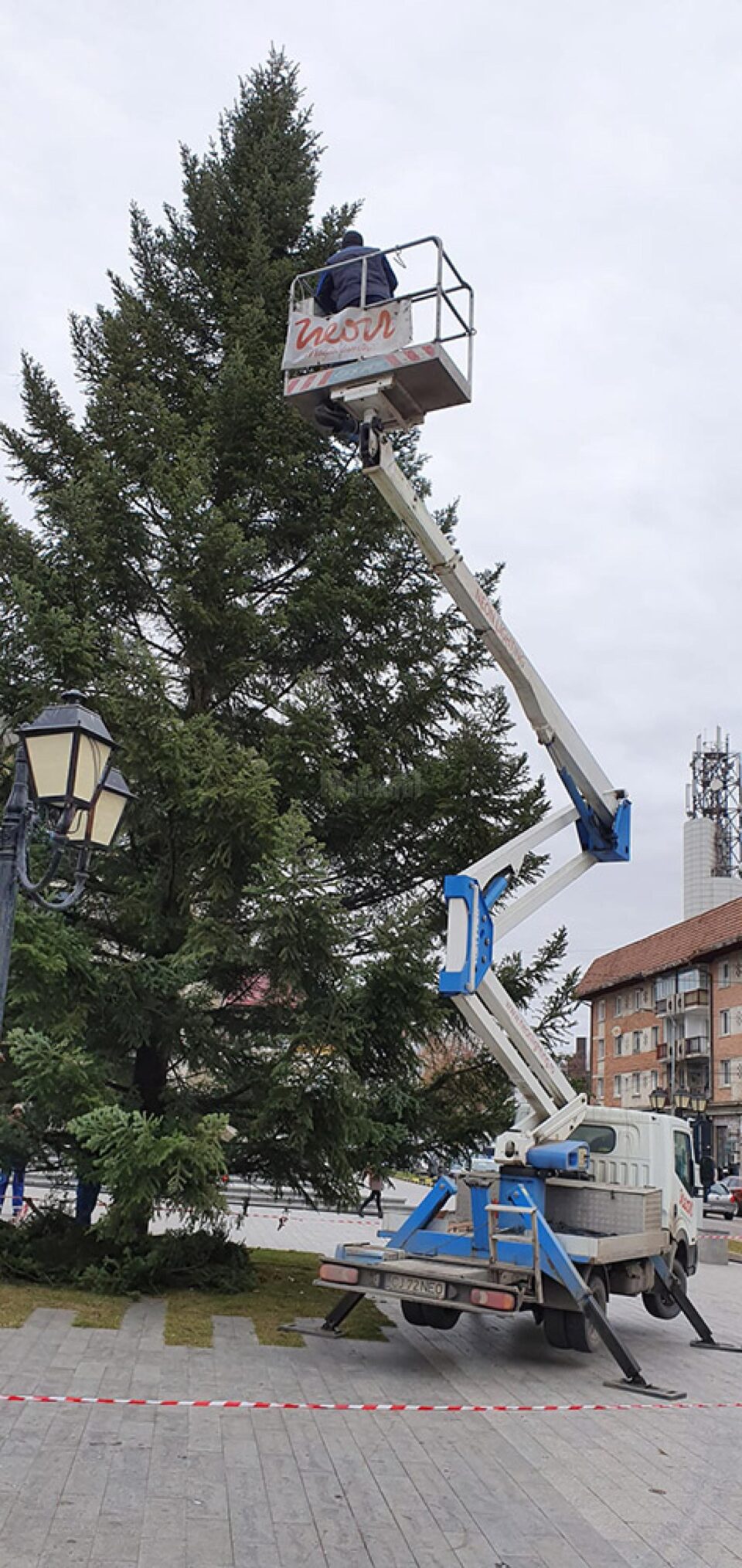 Târgul de Crăciun va fi inaugurat vineri la amiază, iar luminile de sărbătoare vor fi aprinse sâmbătă, 27 noiembrie