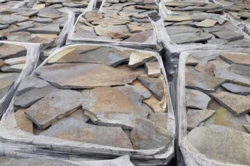 Instalații clandestine pentru furat curent la o firmă care prelucra piatră