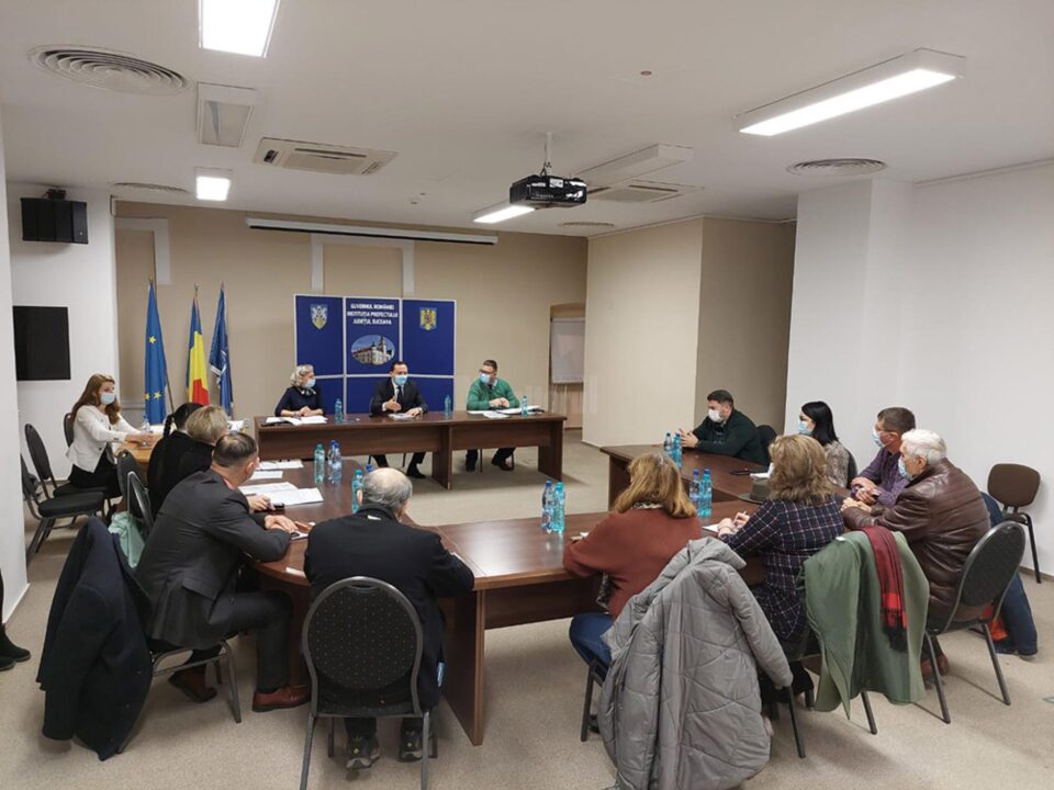 Prefectul Alexandru Moldovan a anunțat că în total au fost înființate un număr total de 104.560 de cărți funciare din 66 de localități Prefectul Alexandru Moldovan a anunțat că în total au fost înființate un număr total de 104.560 de cărți funciare din 66 de localități